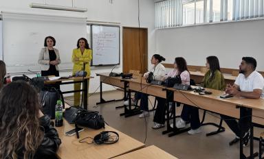Diskutim me Studentët për Rishikimin e Planprogramit të Vitit të Dytë në Programin Gjuhë Angleze – Përkthim dhe Interpretim